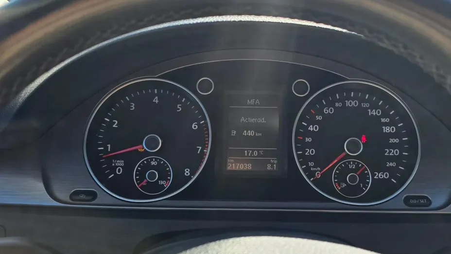 VOLKSWAGEN Passat -