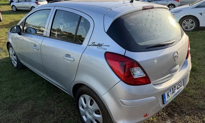 OPEL Corsa -