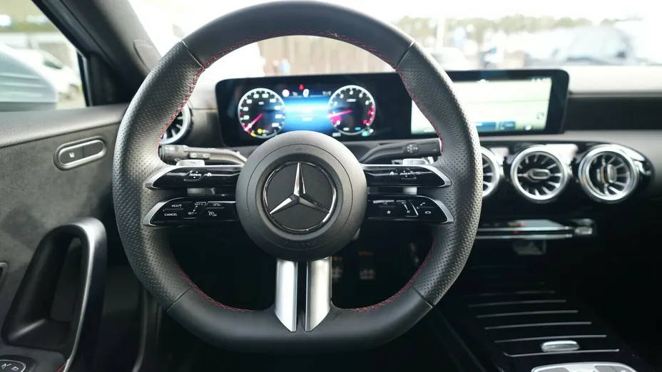 MERCEDES-BENZ A Klasa A 200 7G-DCT