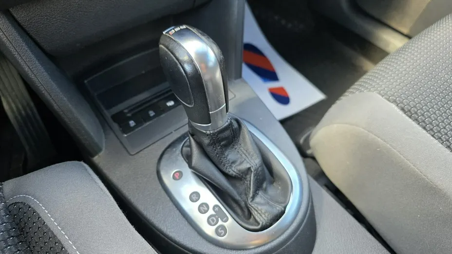 VOLKSWAGEN Touran -