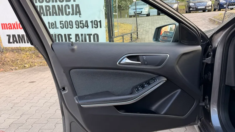 MERCEDES-BENZ A Klasa A 180 BlueEff. Edition Style