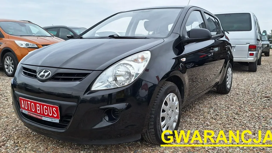 HYUNDAI i20 -