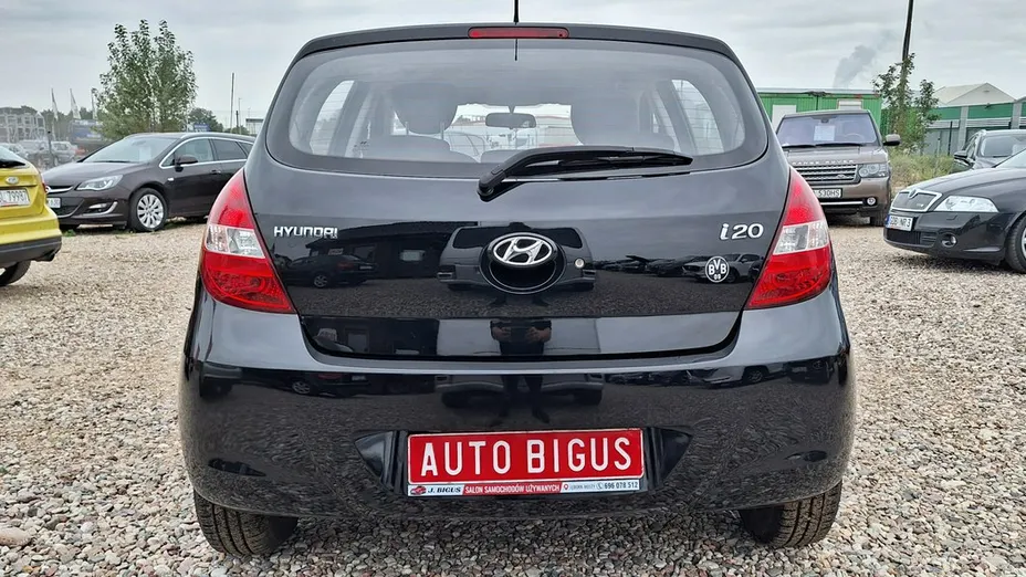 HYUNDAI i20 -