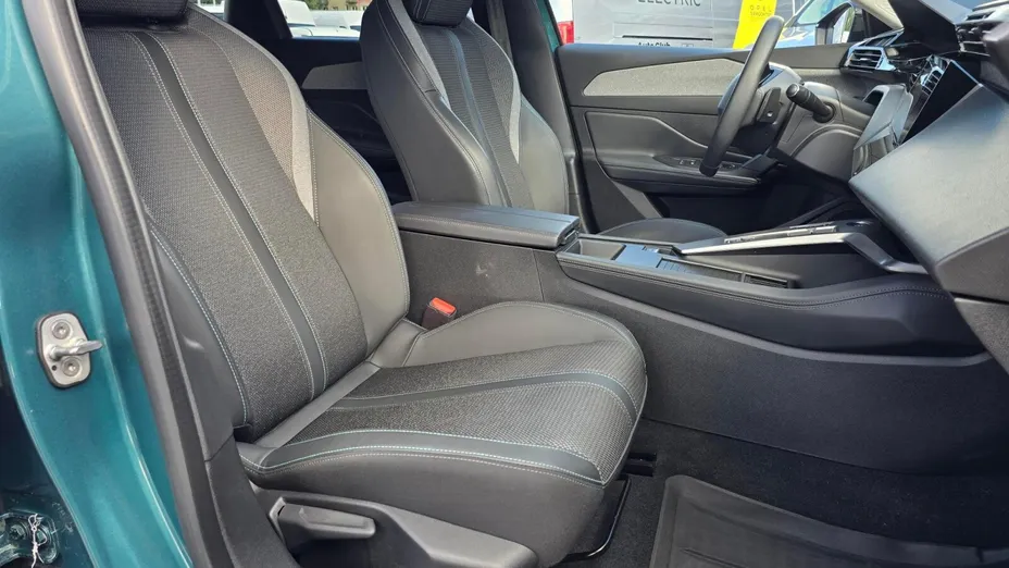 PEUGEOT 308 308 1.2 PureTech Allure S&S EAT8