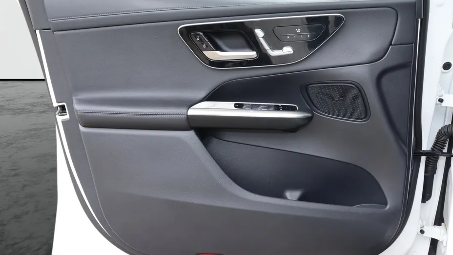 MERCEDES-BENZ GLC GLC 300 e 4-Matic AMG Line