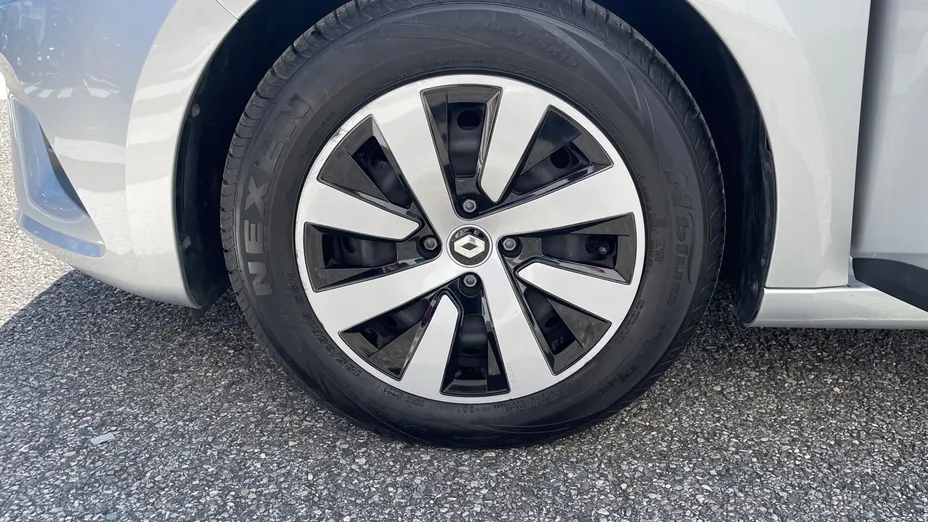 RENAULT Clio -