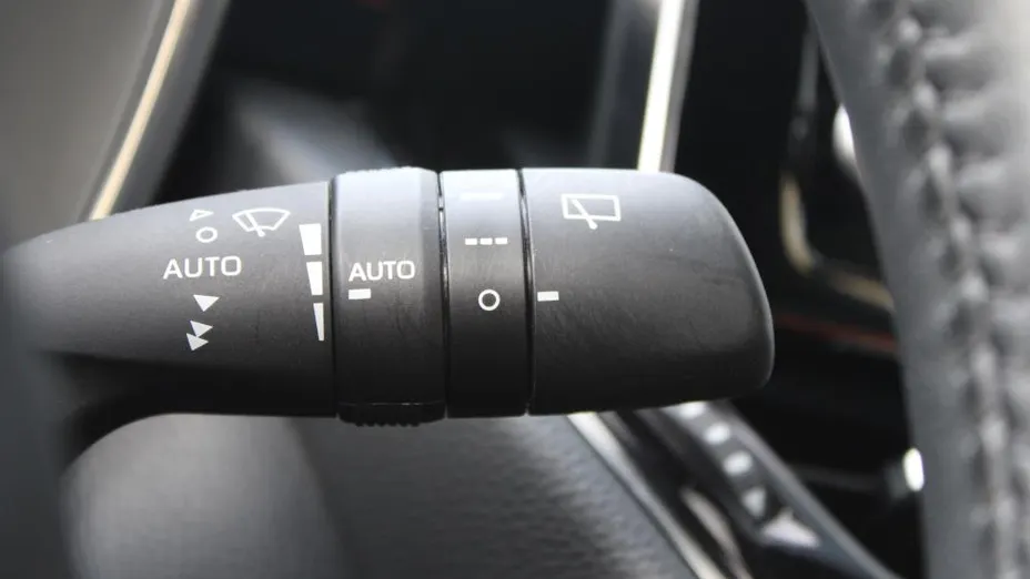 TOYOTA Corolla Corolla 2.0 Hybrid Comfort