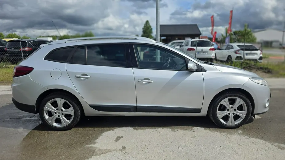 RENAULT Megane -