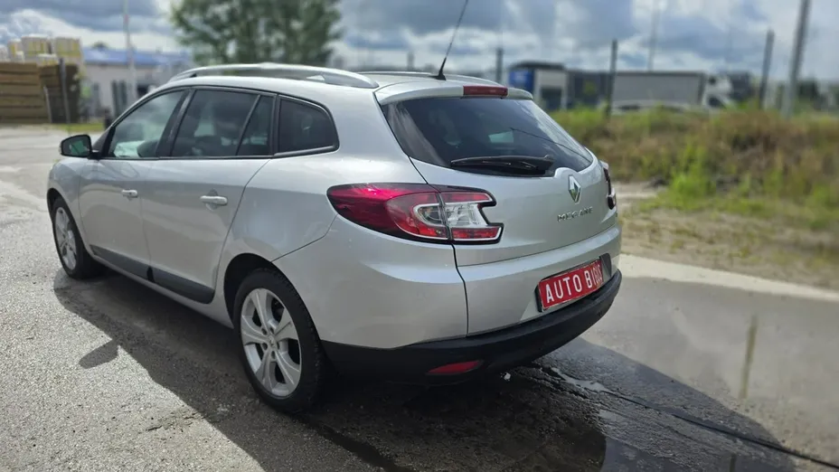 RENAULT Megane -