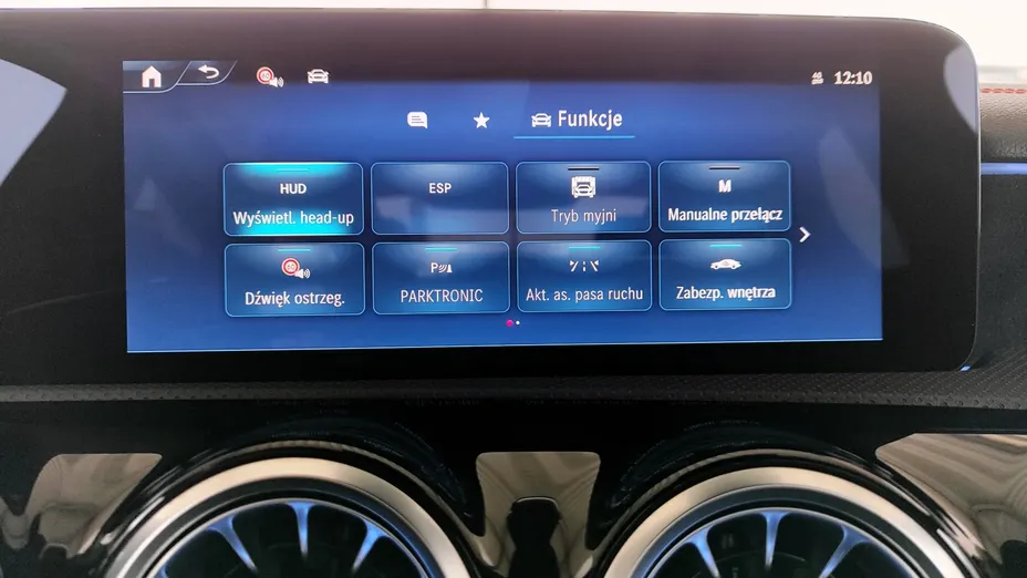 MERCEDES-BENZ CLA CLA 200 AMG Line 7G-DCT