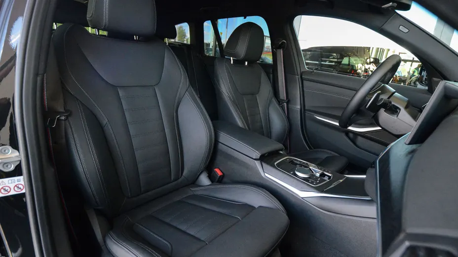 BMW Seria 3 330e xDrive M Sport sport-aut