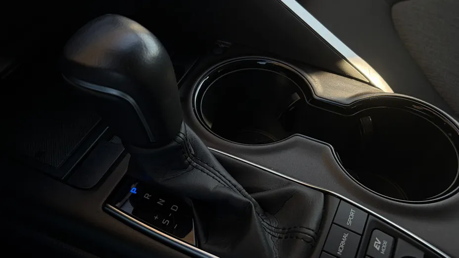 TOYOTA Camry Camry 2.5 Hybrid Comfort CVT