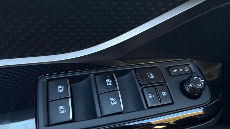 TOYOTA C-HR C-HR 1.8 Hybrid Selection