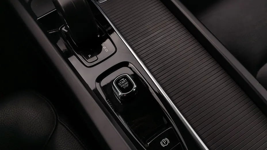 VOLVO V60 V60 B4 D Momentum Pro aut
