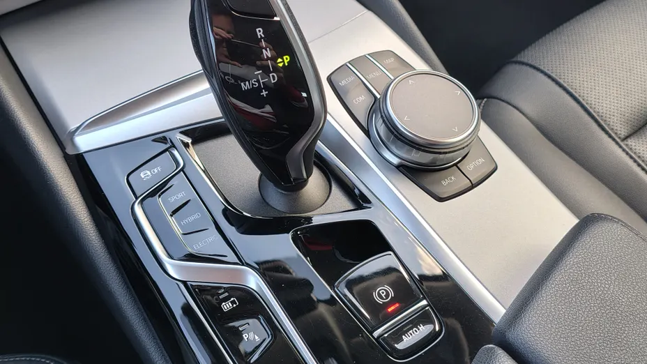 BMW Seria 5 530e PHEV aut