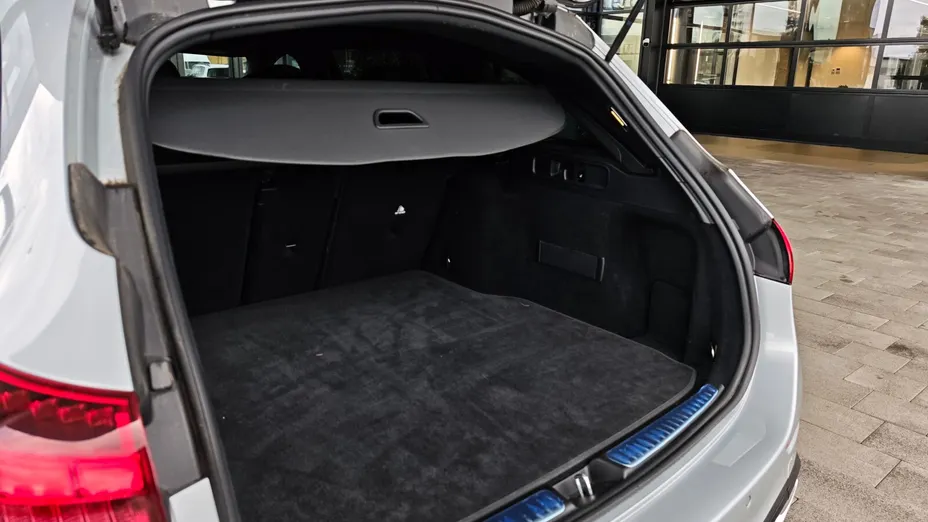 MERCEDES-BENZ C Klasa C 220 d mHEV 4-Matic AMG
