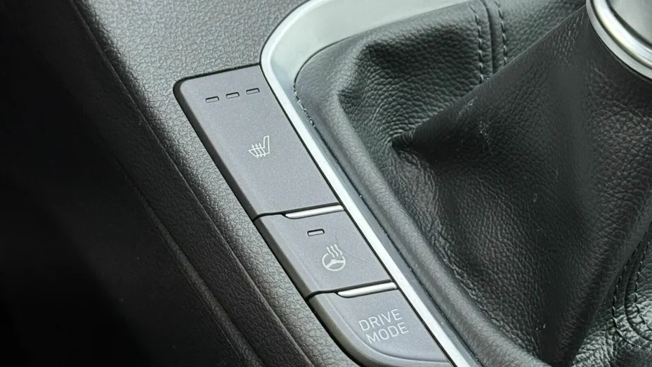 HYUNDAI i30 i30 1.0 T-GDI Smart