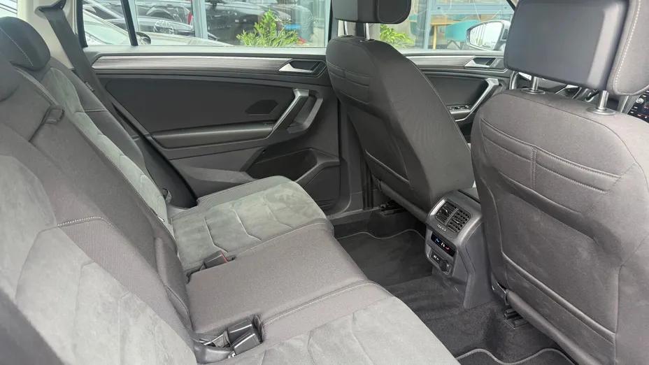 VOLKSWAGEN Tiguan Allspace -