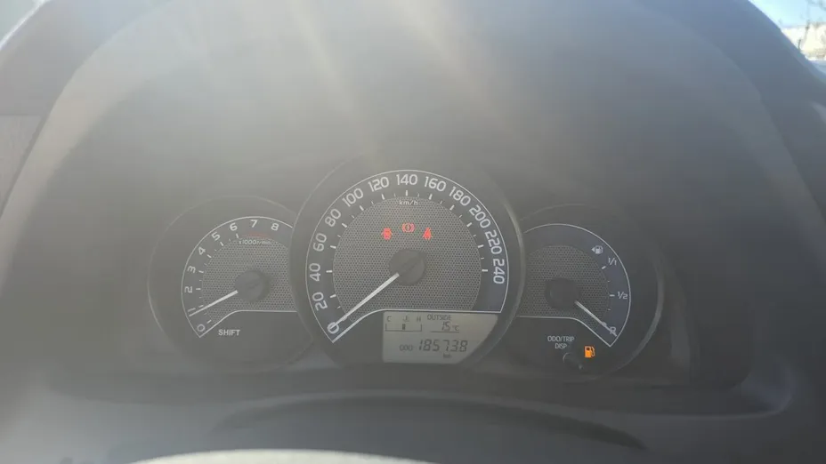 TOYOTA Auris -