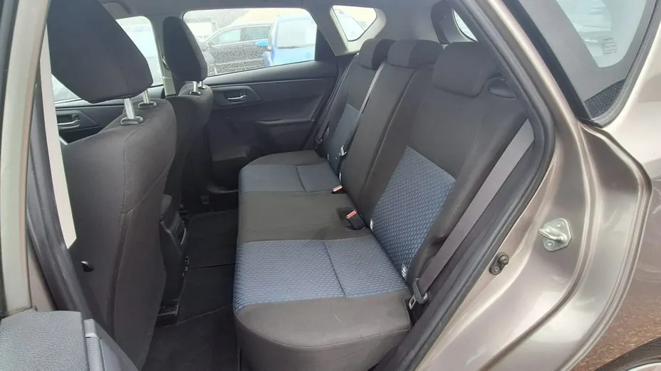 TOYOTA Auris -