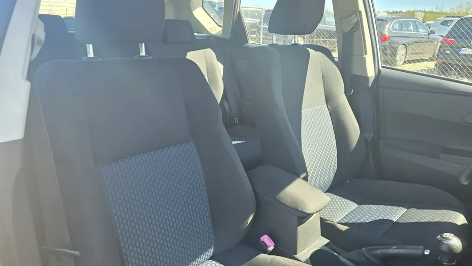 TOYOTA Auris -