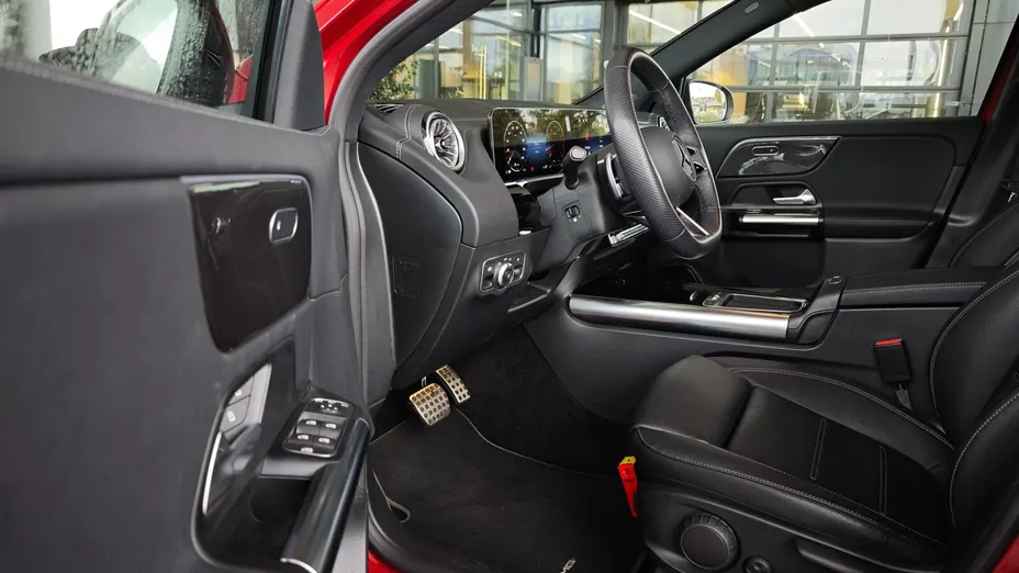 MERCEDES-BENZ GLA GLA 200 mHEV AMG Line 7G-DCT