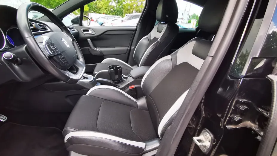 CITROEN DS4 -