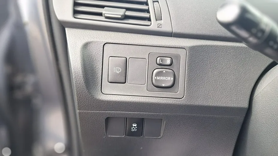 TOYOTA Verso -