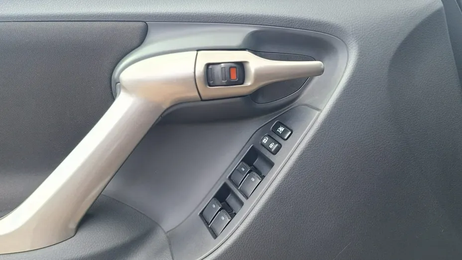 TOYOTA Verso -