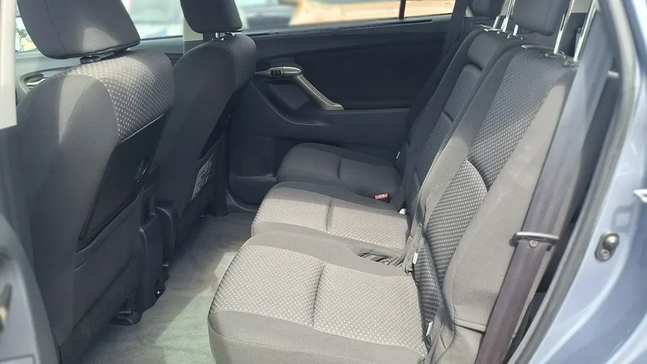 TOYOTA Verso -