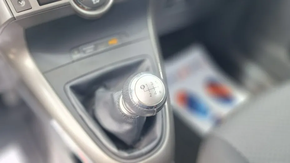 TOYOTA Verso -