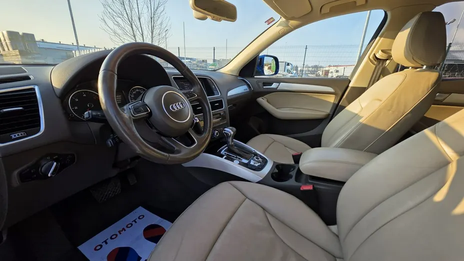 AUDI Q5 -