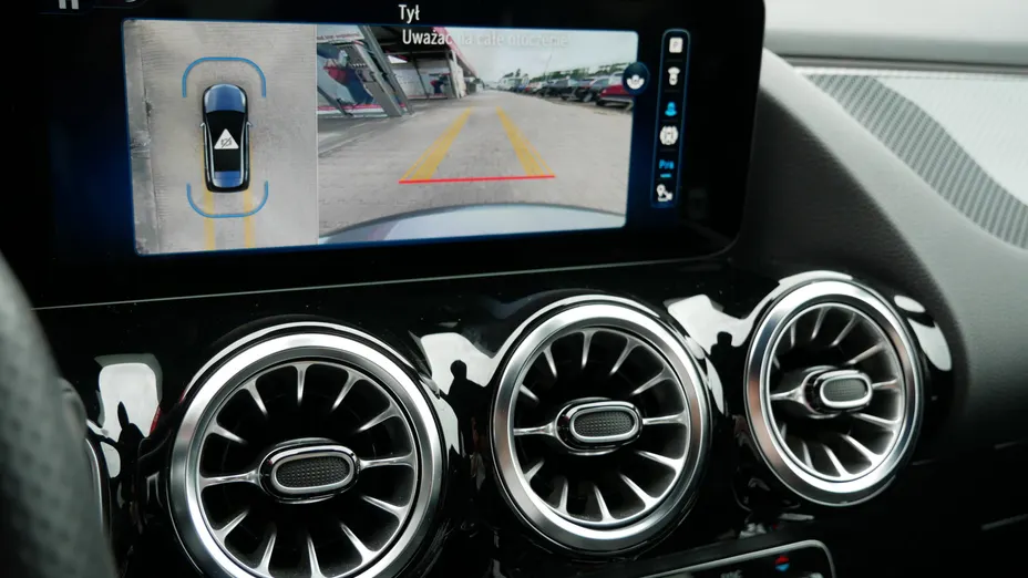 MERCEDES-BENZ B Klasa B 220 4-Matic mHEV AMG Line 8G-DCT