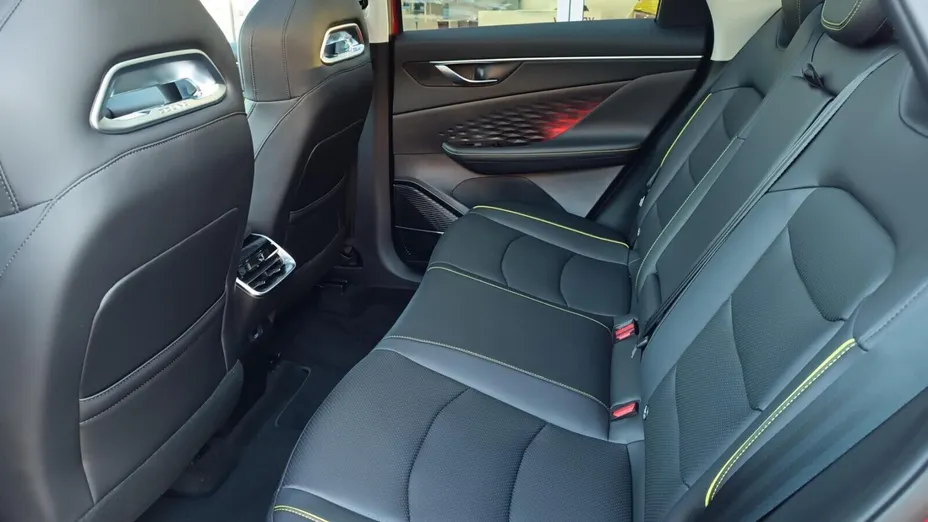 BAIC Beijing 5 Beijing 5 1.5T Luxury DCT