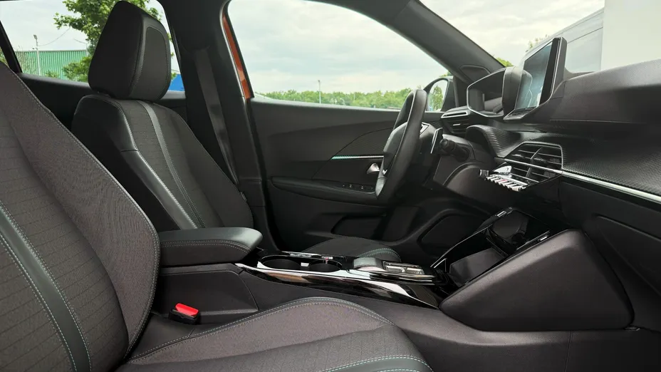 PEUGEOT 2008 2008 1.2 PureTech Allure Pack S&S EAT8