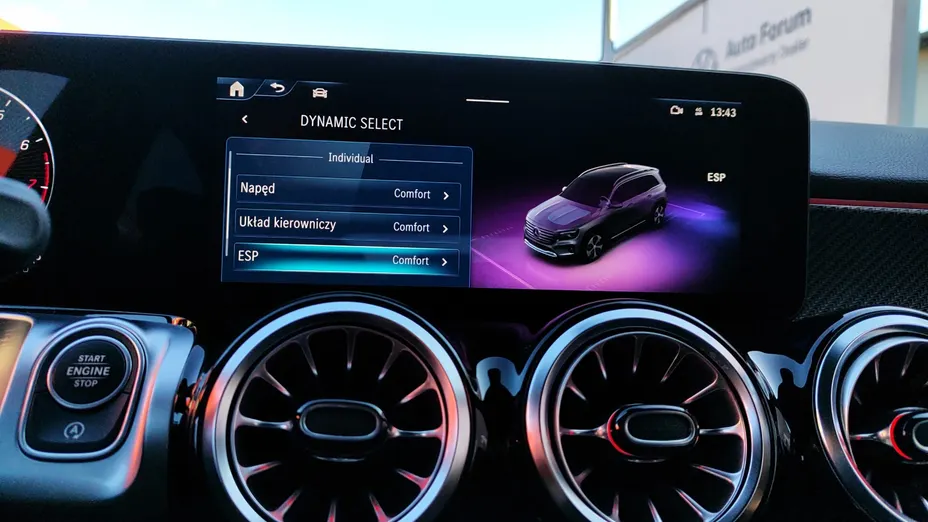 MERCEDES-BENZ GLB GLB 200 AMG Line 7G-DCT