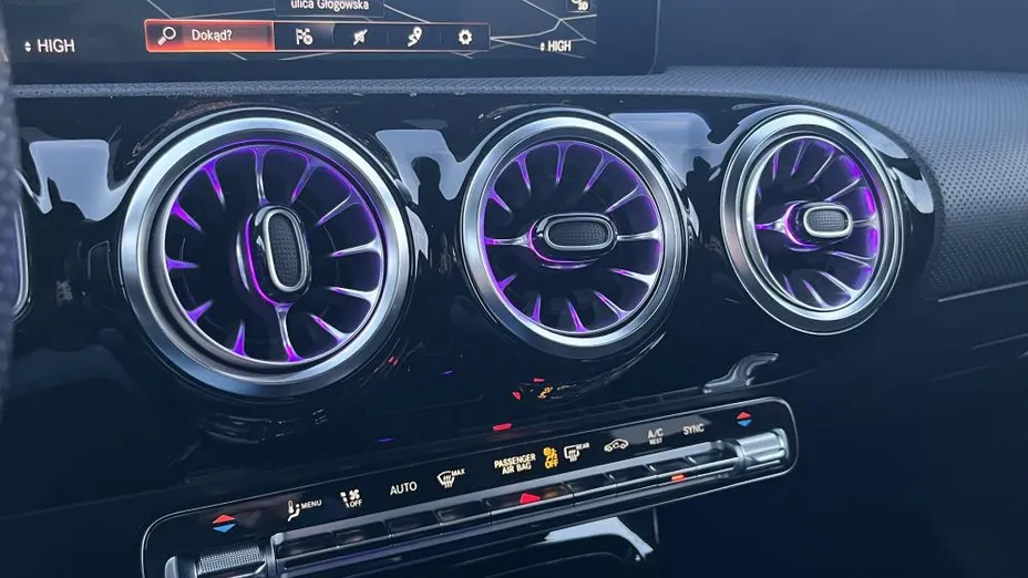 MERCEDES-BENZ CLA CLA 200 d AMG Line 8G-DCT