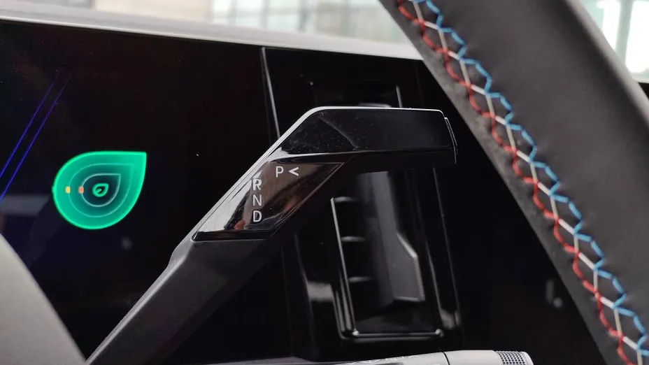 RENAULT Austral Austral 1.3 TCe mHEV Iconic esprit Alpine aut