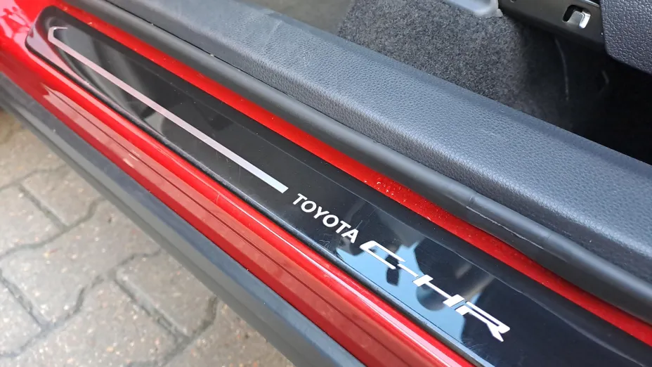 TOYOTA C-HR C-HR 1.8 Hybrid Executive