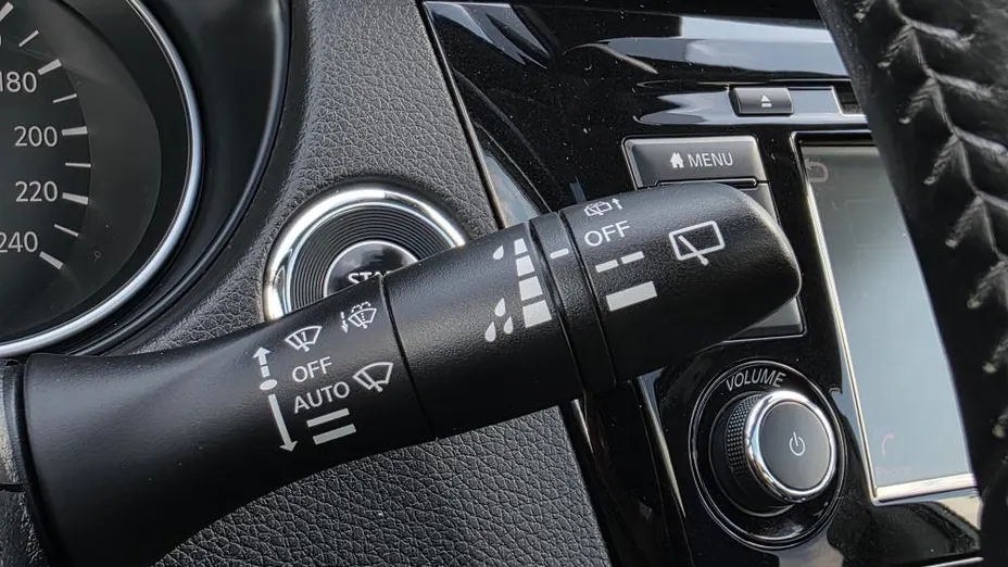 NISSAN Qashqai Qashqai 1.3 DIG-T N-Connecta DCT