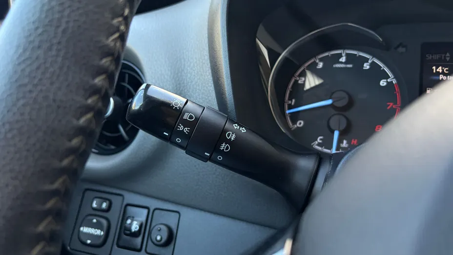 TOYOTA Yaris Yaris 1.5 Premium