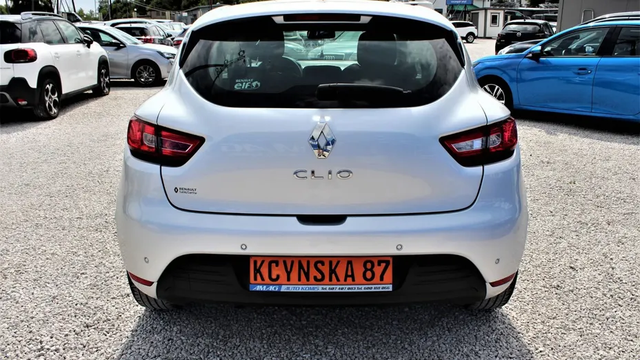 RENAULT Clio -