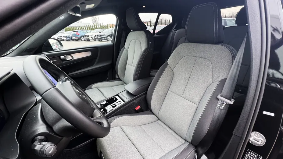 VOLVO XC40 XC40 B4 Plus Black Edition aut