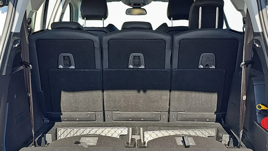 PEUGEOT 5008 5008 1.6 PureTech Allure S&S EAT8