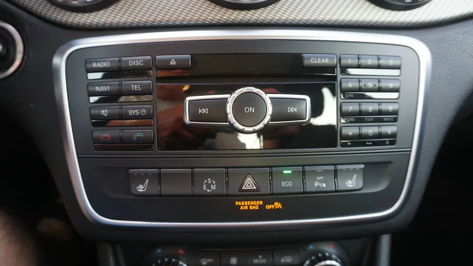 MERCEDES-BENZ GLA GLA 200 7G-DCT Urban
