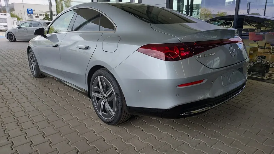 MERCEDES-BENZ CLA -