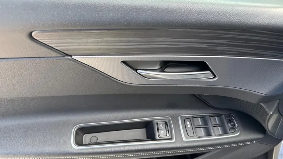 JAGUAR XF -