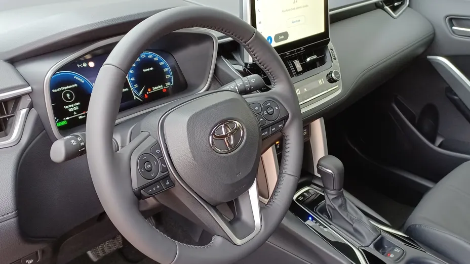 TOYOTA Corolla Cross Corolla Cross 2.0 Hybrid Executive Nowy