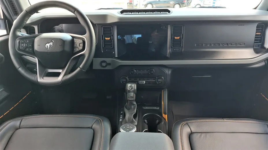 FORD Bronco Bronco 2.7 EcoBoost e-4WD Badlands Nowy