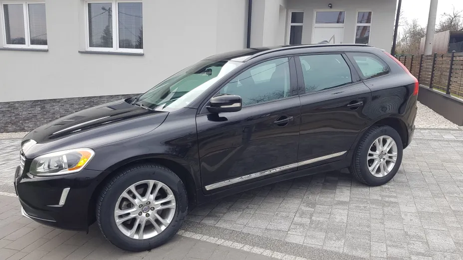 VOLVO XC60 -